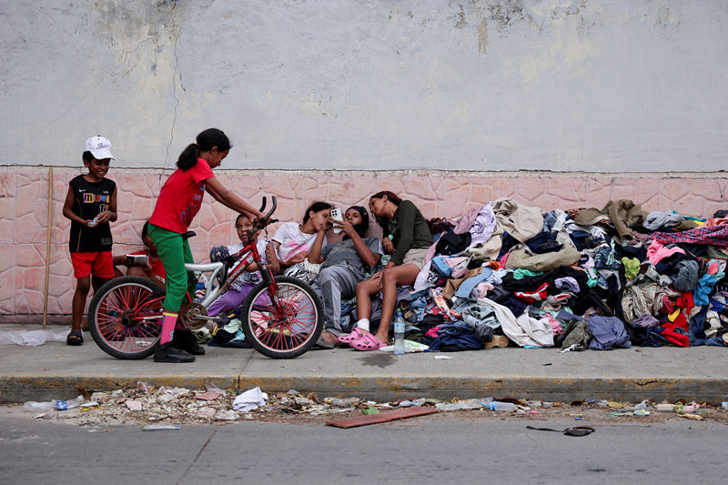 Unjust Aid: US Sanctions Hamper Relief in Venezuela Earthquake Devastation
