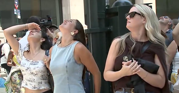 Russian Couple Arrested for Climbing Empire State Building and Displaying Banner