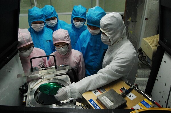 South Koreas Golden Era Turns Sour as Youth Employment Crisis Deepens