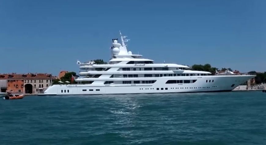 U.S. Ambassadors 250th Anniversary Yacht Visit Sparks Fierce Protests in Italy