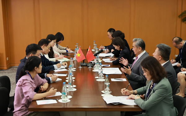 China-Vietnam Relations Strengthened Amidst Global Challenges
