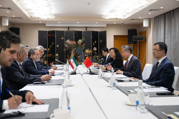 China, Iran Continue Efforts to Stabilize Middle East Amidst Tensions