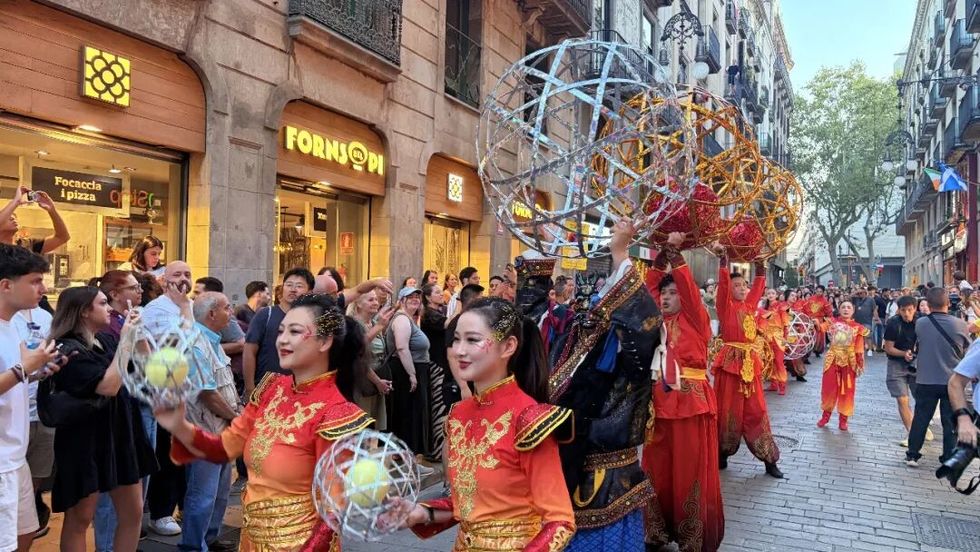 Spain Invites Chinas Investment as EU Tensions Rise