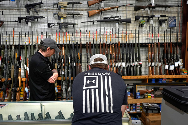 US Drops Federal Gun Registration Requirements