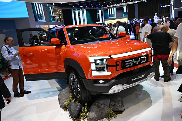 Chinese Automakers Target Global Market Despite US Barriers
