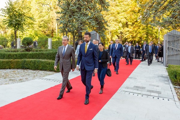 Chinas First Foreign Minister Visit to Montenegro:  20 Years of Partnership