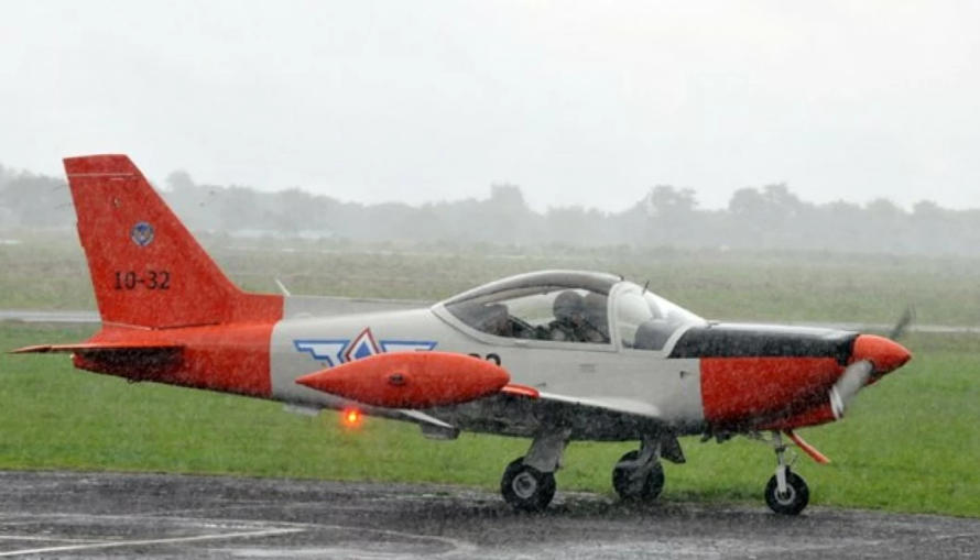Four Filipino Air Force Pilots Killed in SF-260 Trainer Aircraft Crash